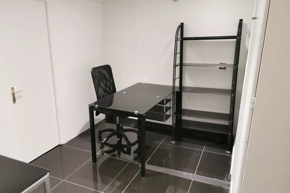 Bureau privé - 75008 - 2 postes - 500€