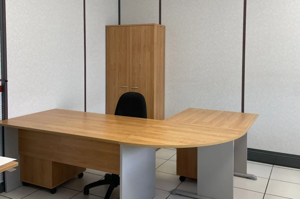 Bureau privé - 69680 - 2 postes - 725€