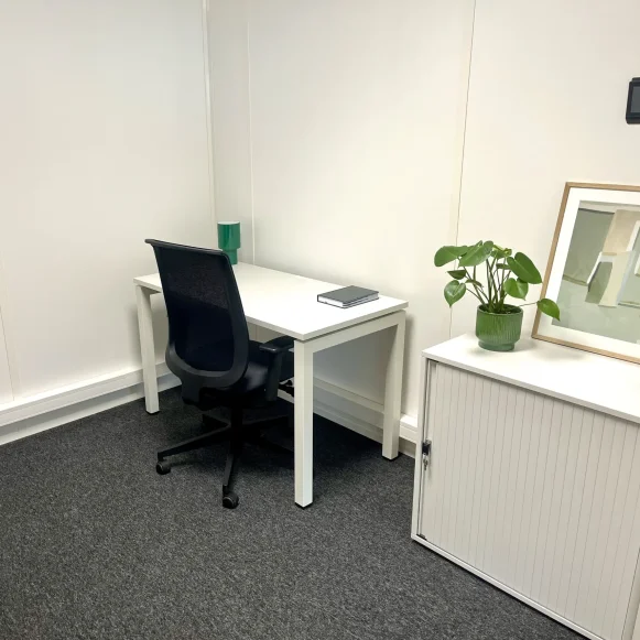 Bureau privé 4 m² 1 poste Location bureau Rue de Finlande Colombier-Saugnieu 69125 - photo 1