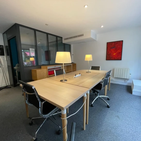 Open Space  4 postes Location bureau Cour des Petites Écuries Paris 75010 - photo 2