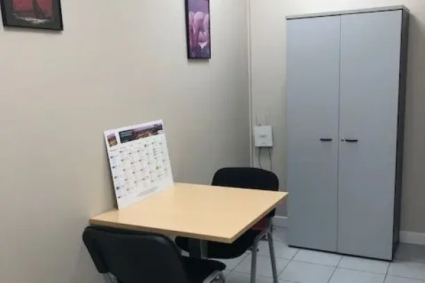 Bureau privé - 75020 - 1 poste - 210€