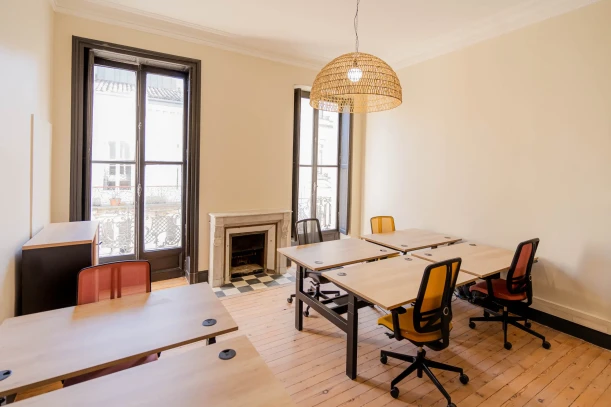 Bureau privé - 33000 - 6 postes - 2790€