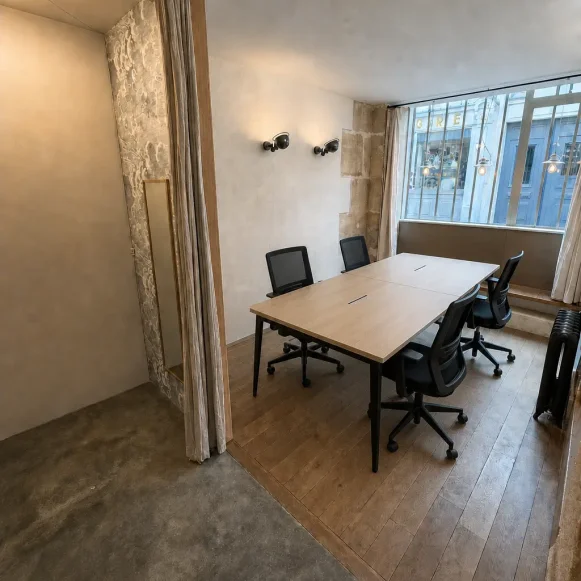 Espace indépendant 70 m² 11 postes Coworking Rue de Montmorency Paris 75003 - photo 5
