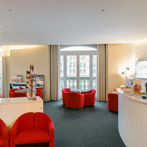 Bureau privé 14 m² 3 postes Coworking Avenue des Champs-Élysées Paris 75008 - photo 4