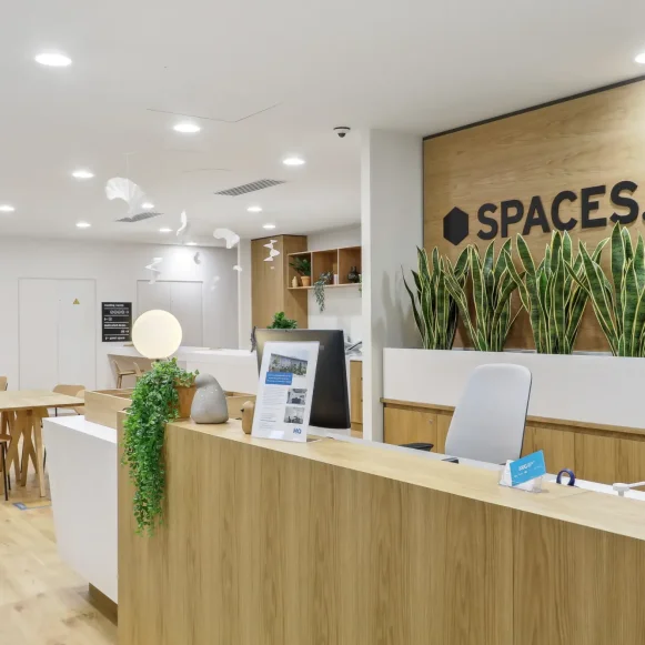 Bureau privé 14 m² 4 postes Coworking Boulevard de Berlin Nantes 44000 - photo 3