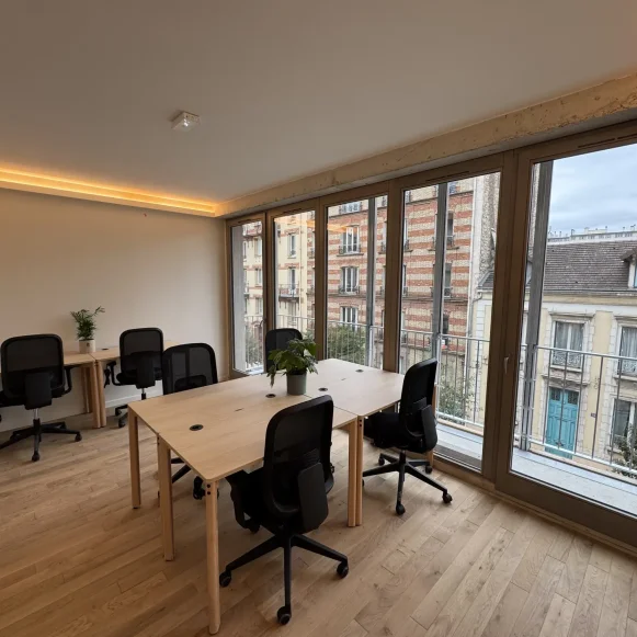 Bureau privé 17 m² 6 postes Coworking Avenue de la République Montrouge 92120 - photo 1