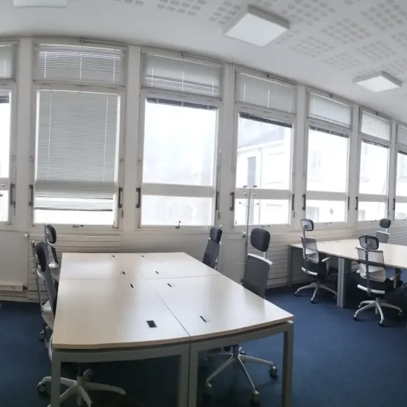 Bureau privé 70 m² 19 postes Location bureau Rue du Guesclin Nantes 44000 - photo 2