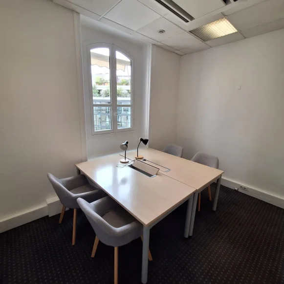 Bureau privé 14 m² 3 postes Location bureau Avenue de Messine Paris 75008 - photo 9