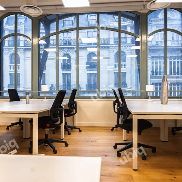 Bureau privé 11 m² 3 postes Coworking Rue Réaumur Paris 75002 - photo 2