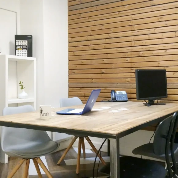 Bureau privé 9 m² 4 postes Coworking Rue Greneta Paris 75002 - photo 3