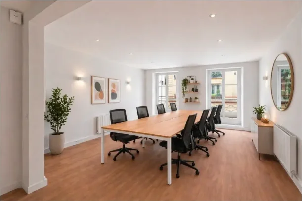 Espace indépendant - 75002 - 18 postes - 6400€