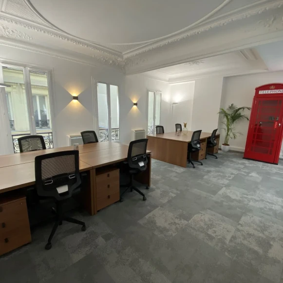 Bureau privé 40 m² 8 postes Location bureau Avenue Kléber Paris 75016 - photo 1