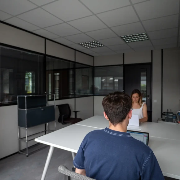 Bureau privé 15 m² 2 postes Coworking Avenue des Châtelets Ploufragan 22440 - photo 2