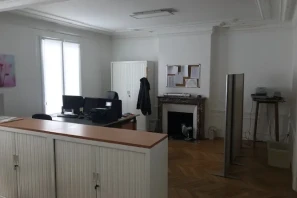 Open Space - 75016 - 8 postes - 650€