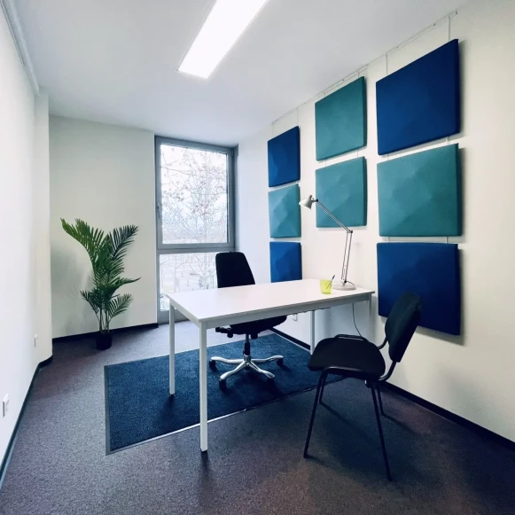 Bureau privé 12 m² 2 postes Coworking Avenue du Neuhof Strasbourg 67100 - photo 1