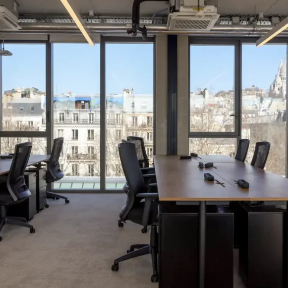 Bureau privé 31 m² 9 postes Coworking Avenue Trudaine Paris 75009 - photo 3