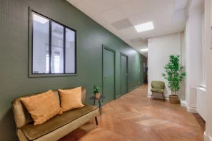 Espace indépendant - 69001 - 12 postes - 5200€