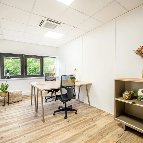 Bureau privé 11 m² 2 postes Coworking Boulevard Albert Einstein Nantes 44300 - photo 1