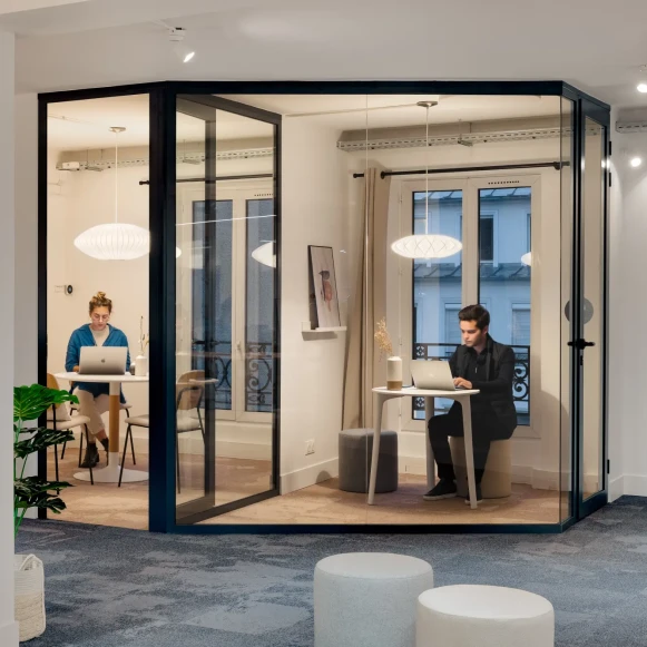 Espace indépendant 215 m² 32 postes Location bureau Boulevard de Sébastopol Paris 75002 - photo 4