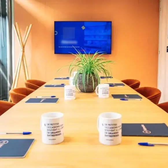 Bureau privé 29 m² 7 postes Coworking Avenue Emile Counord Bordeaux 33300 - photo 4