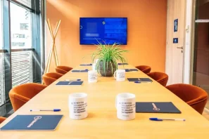 Bureau privé - 33300 - 7 postes - 2450€