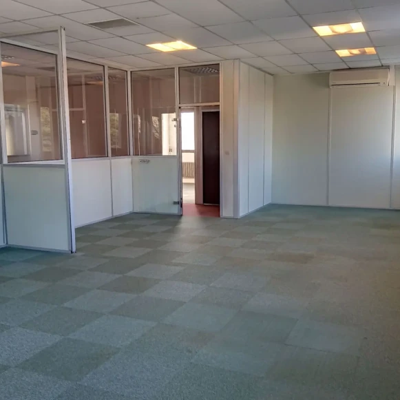 Espace indépendant 600 m² 60 postes Coworking Rue Ambroise Croizat Argenteuil 95100 - photo 1