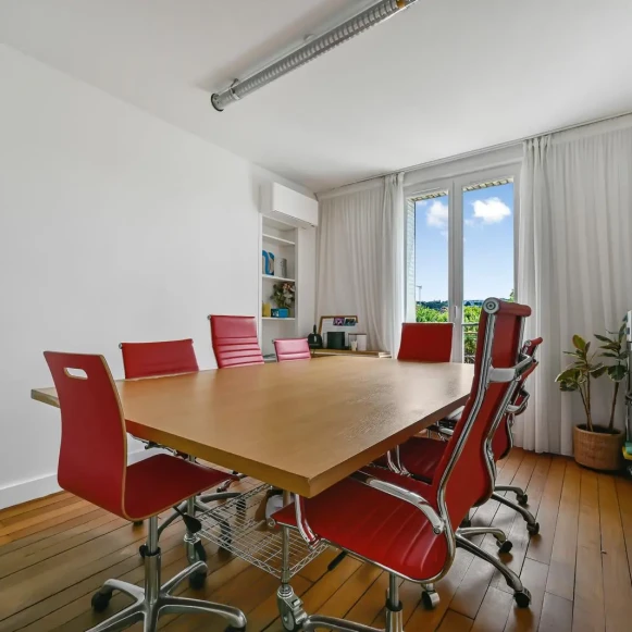 Bureau privé 13 m² 4 postes Coworking Avenue du Mesnil Saint-Maur-des-Fossés 94210 - photo 1