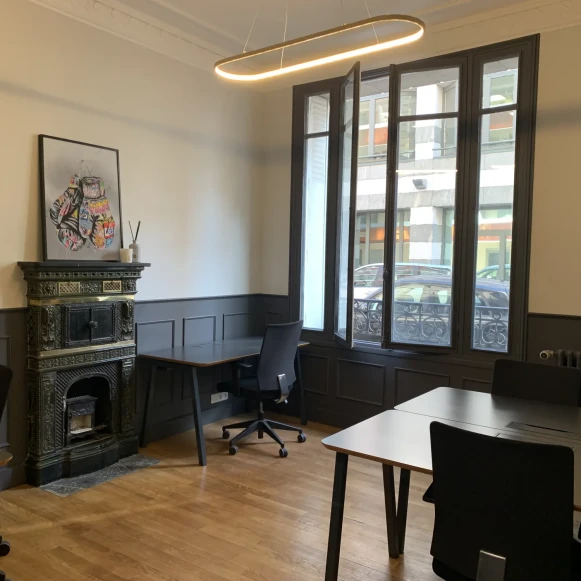 Bureau privé 13 m² 3 postes Location bureau Rue Vernier Paris 75017 - photo 1