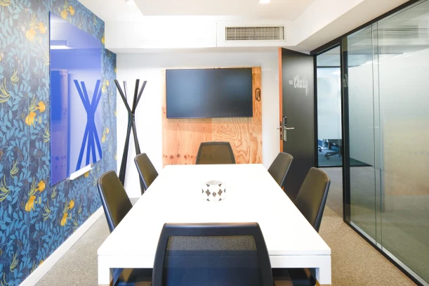 Bureau privé - 92200 - 6 postes - 3840€