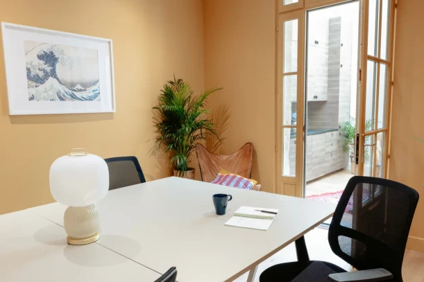 Espace indépendant - 33000 - 8 postes - 2200€