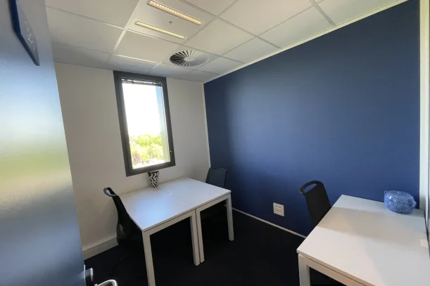 Bureau privé - 44400 - 2 postes - 605€