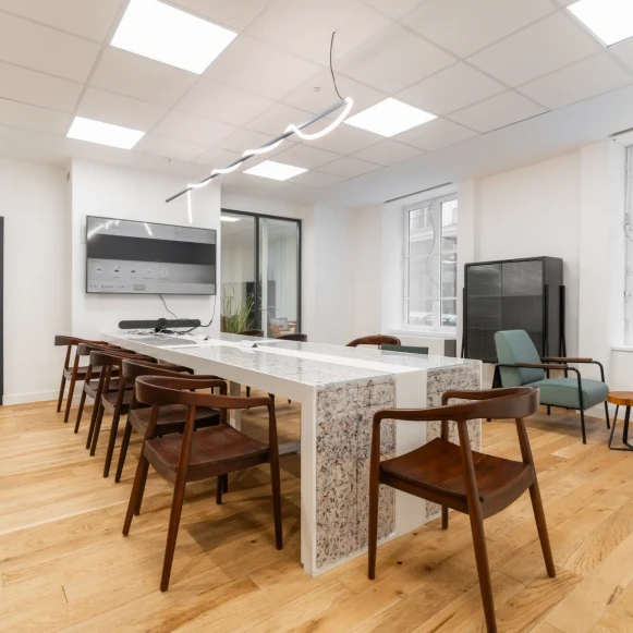 Espace indépendant 280 m² 42 postes Location bureau Rue Saint-Fiacre Paris 75002 - photo 6