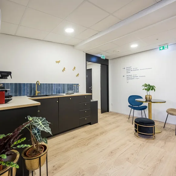 Bureau privé 13 m² 2 postes Coworking Avenue André Diligent Roubaix 59100 - photo 4