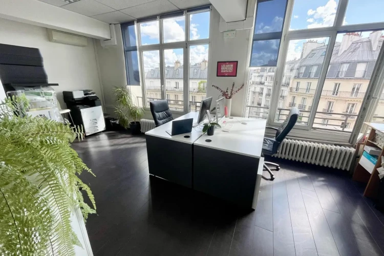 Open Space - 75011 - 1 poste - 350€