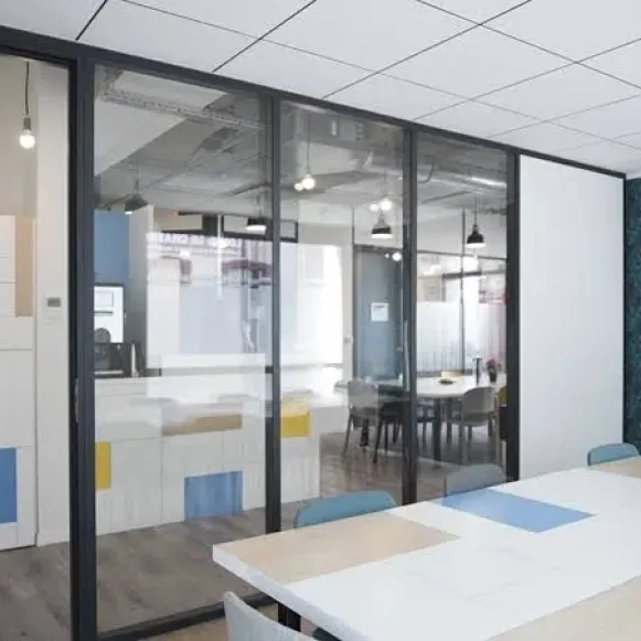 Bureau privé 17 m² 4 postes Location bureau Rue du Commandant Fuzier Lyon 69003 - photo 1