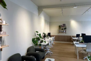 Open Space - 75011 - 5 postes - 300€