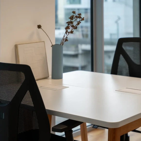 Bureau privé 7 m² 1 poste Coworking Rue Raoul Dautry Rennes 35000 - photo 1