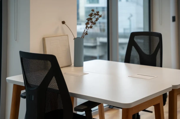 Bureau privé - 35000 - 2 postes - 1062.27€