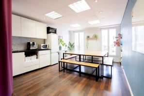 Open Space - 75002 - 14 postes - 425€
