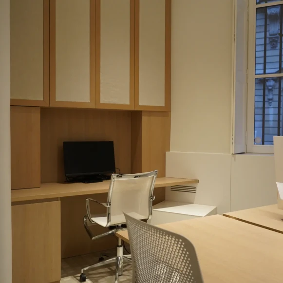 Espace indépendant 45 m² 7 postes Location bureau Rue Turgot Paris 75009 - photo 8
