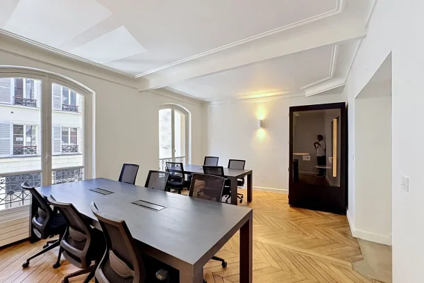 Espace indépendant - 75017 - 14 postes - 5000€