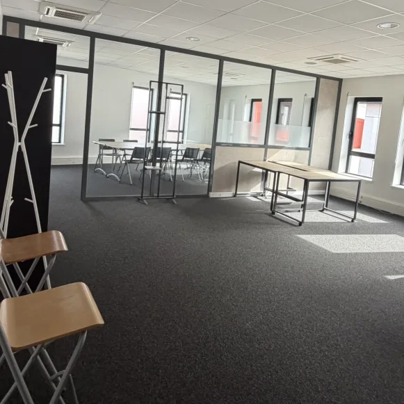Bureau privé 80 m² 10 postes Location bureau Chemin du Moulin Carron Dardilly 69570 - photo 1