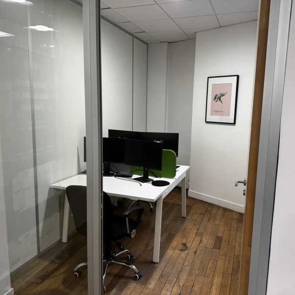 Espace indépendant 60 m² 12 postes Location bureau Rue du Renard Paris 75004 - photo 8