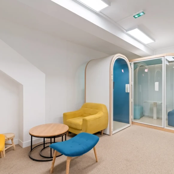 Bureau privé 75 m² 14 postes Location bureau Rue Saint-Fiacre Paris 75002 - photo 6