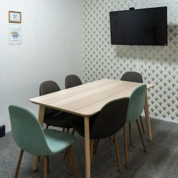 Bureau privé 15 m² 4 postes Coworking Rue Lortet Lyon 69007 - photo 4