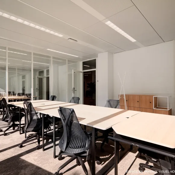 Bureau privé 37 m² 12 postes Location bureau Rue du Colonel Pierre Avia Paris 75015 - photo 1