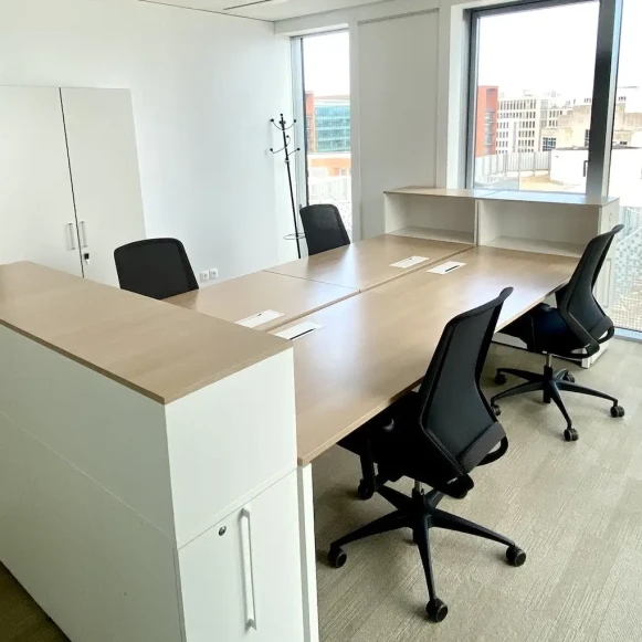 Bureau privé 28 m² 4 postes Coworking Rue Henri Becquerel Rueil-Malmaison 92500 - photo 2