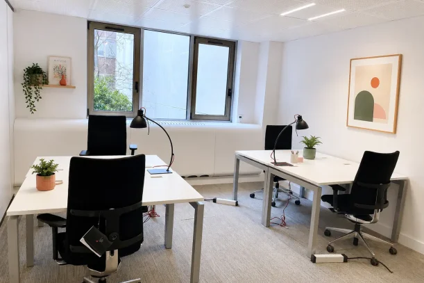 Bureau privé - 92200 - 4 postes - 2000€