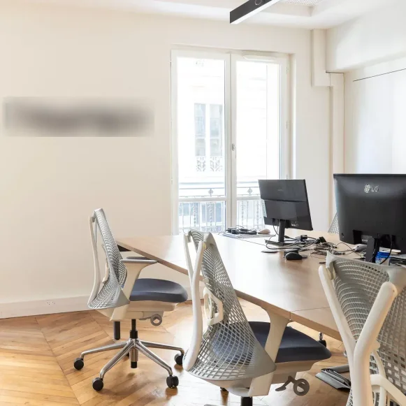 Espace indépendant 175 m² 26 postes Location bureau Rue d'Argenteuil Paris 75001 - photo 11