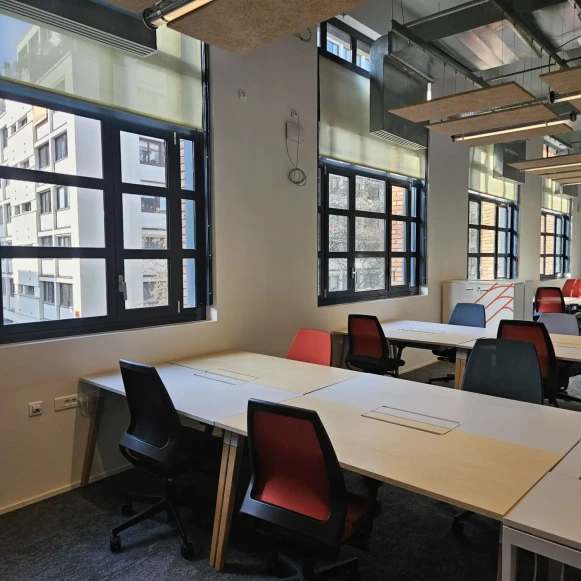 Bureau privé 90 m² 20 postes Coworking Rue Marcadet Paris 75018 - photo 1